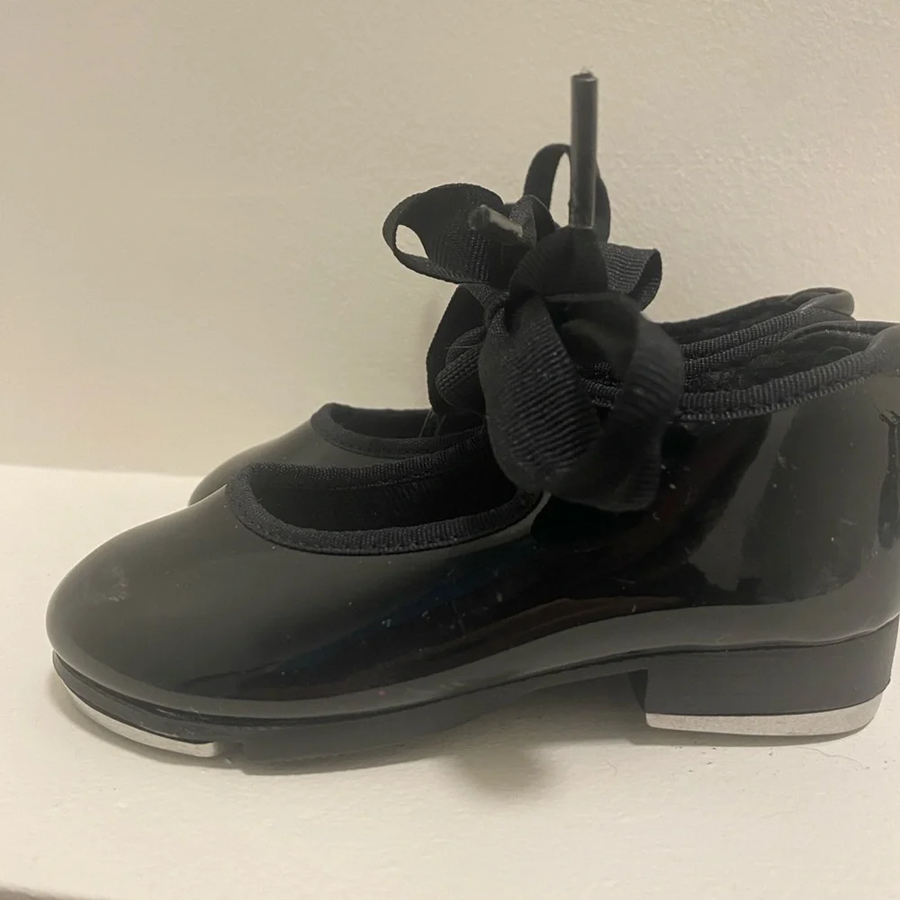 Capezio 7T Tap Shoes - Picture 2 of 3